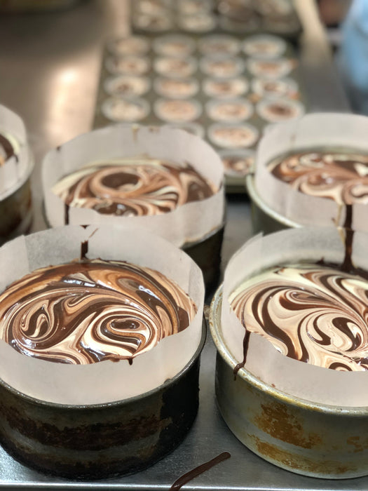 Naked Swirl Chocolate Round